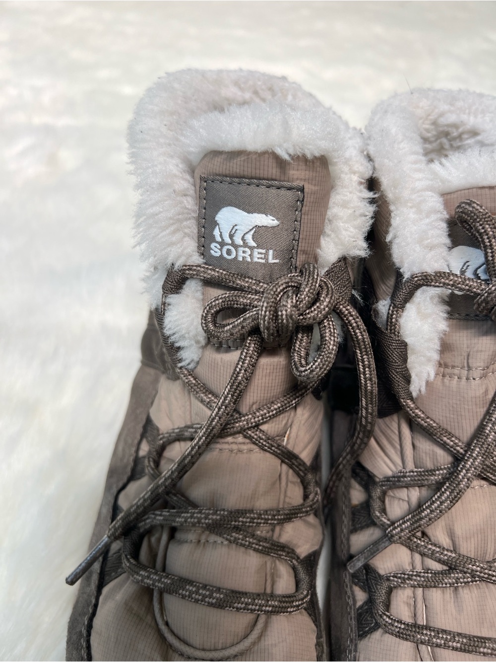 Sorel Women's Winter Boots Fur Lace Up Waterproof  size 8 outdoor  winter activi